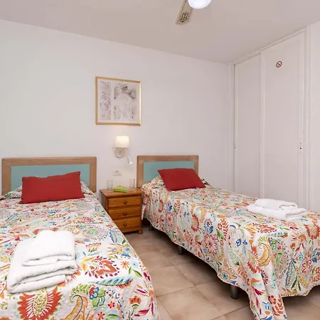 Castle Harbour 7 Apartment