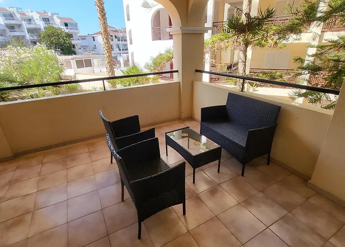 Castle Harbour 7 Apartment